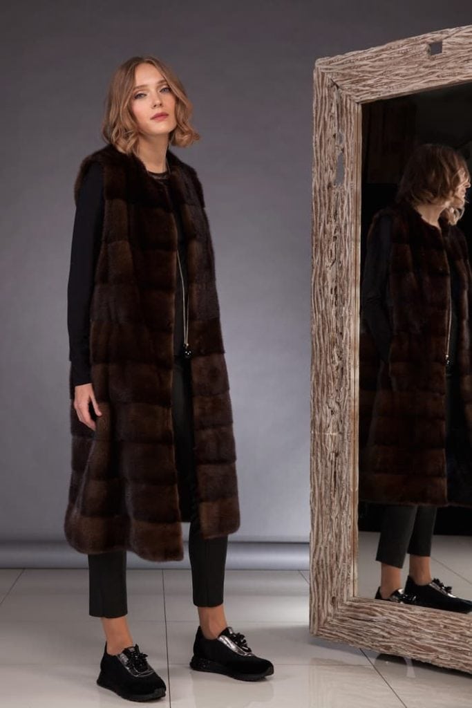 How to wear long mink fur vest