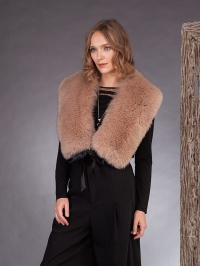 Long beige fox fur collar tied with satin band