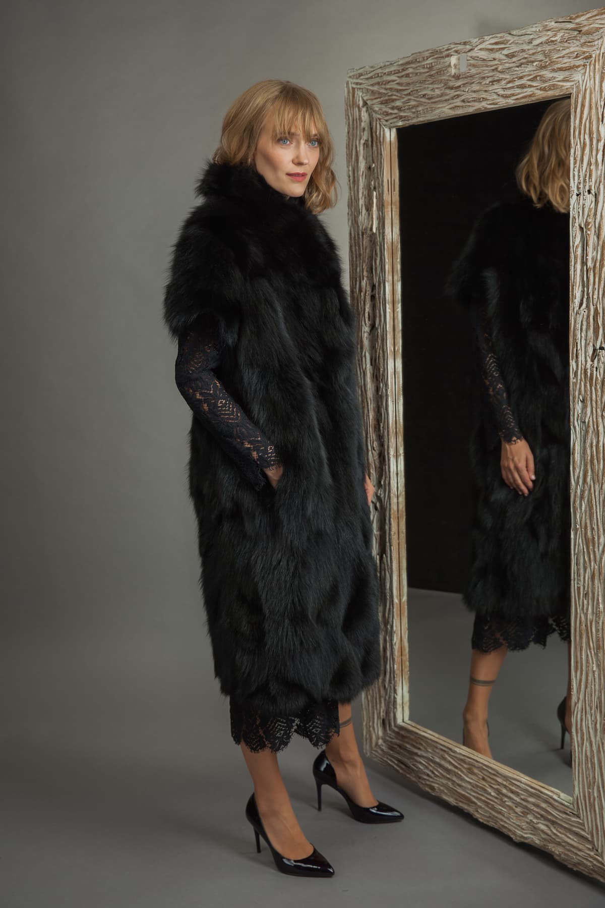 2in1 Long Black Fox Fur Coat-Vest with Detachable Sleeves | NordFur