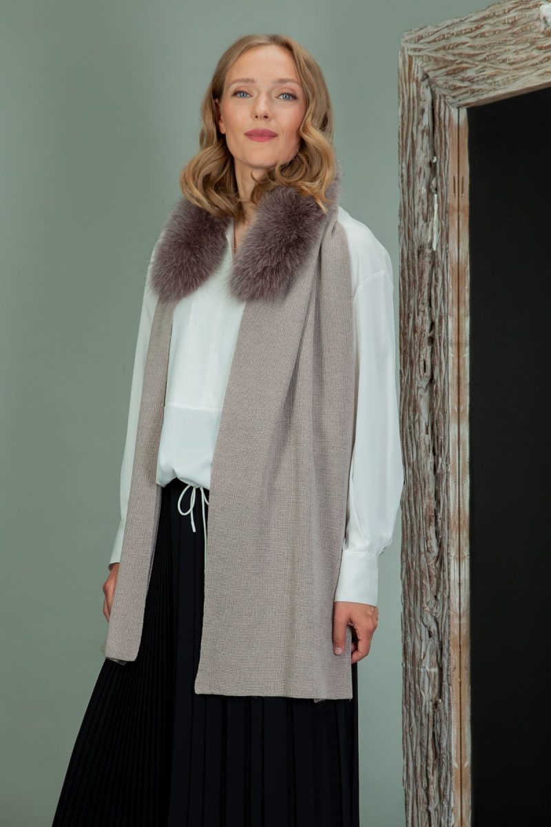 brown baby merino wool scarf with detachable fox fur collar