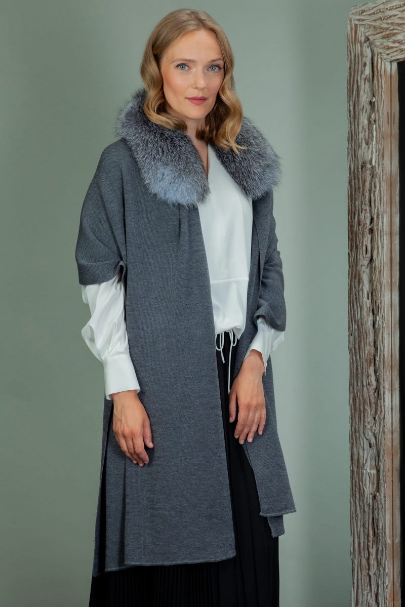 gray baby merino wool scarf with detachable silver fox fur collar