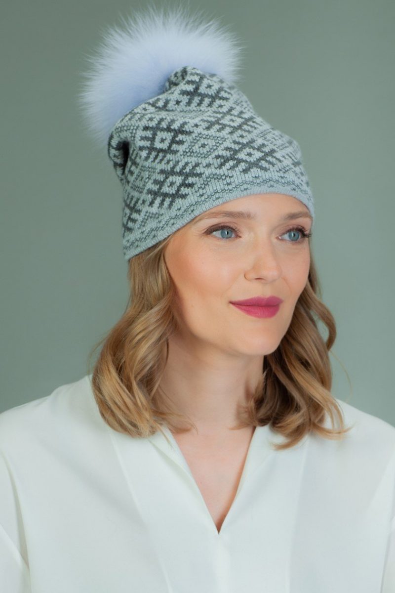 slouchy knit wool hat with fur pom-pom with gray rhombus pattern